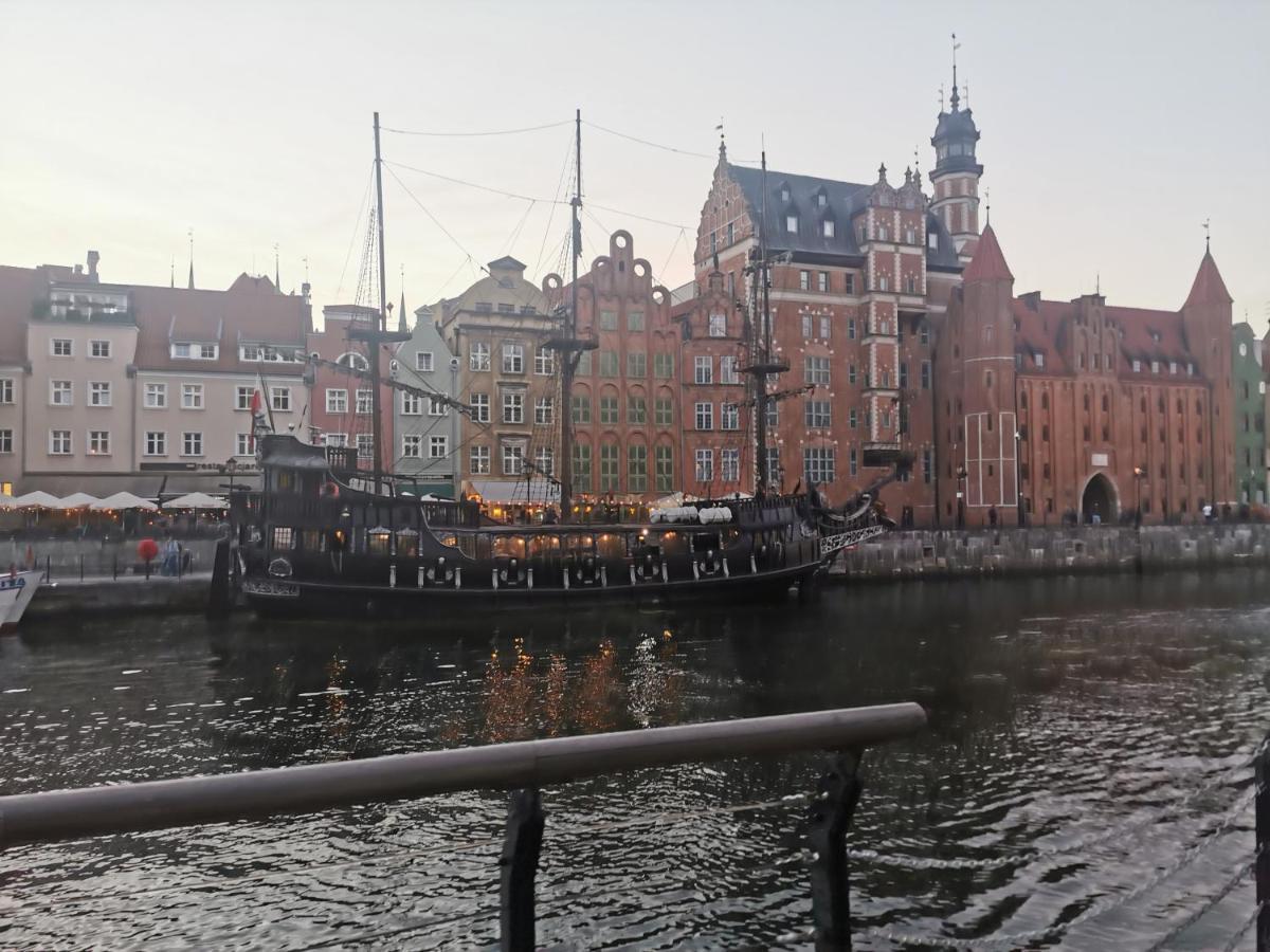 Apartament Przy Bursztynowym Stadionie Gdańsk Exterior foto